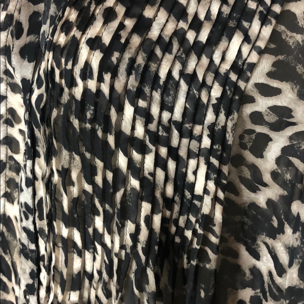 Blouse - Picture 2 of 3